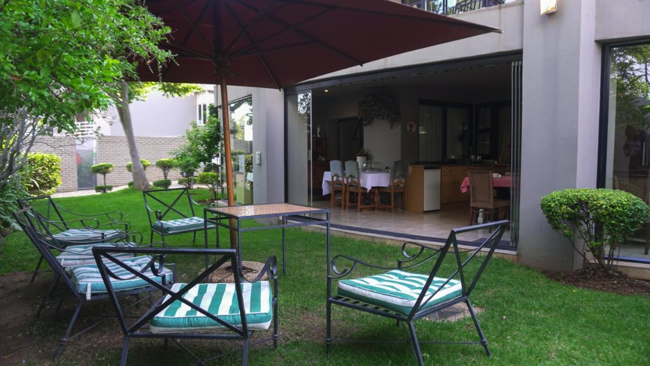 Fatmols Guest Lodge جوهانسبورغ المظهر الخارجي الصورة