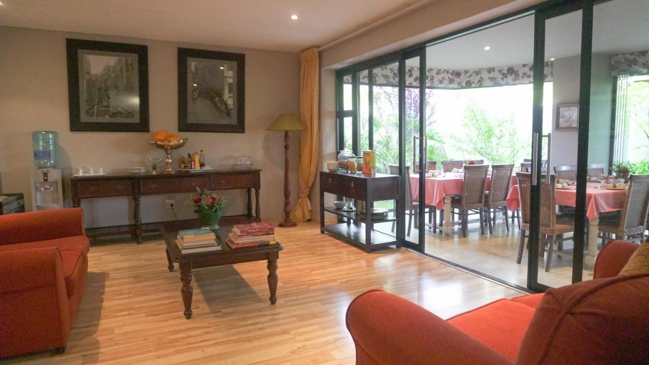 Fatmols Guest Lodge جوهانسبورغ المظهر الخارجي الصورة