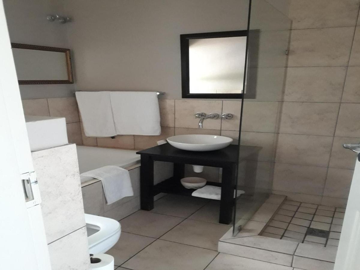 Fatmols Guest Lodge جوهانسبورغ المظهر الخارجي الصورة